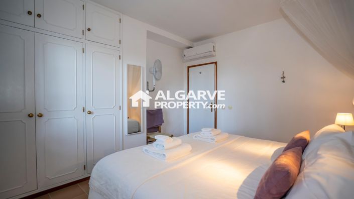 Image No.20-7 Bed Villa for sale