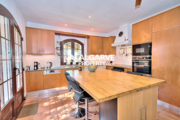 Image No.3-7 Bed Villa for sale