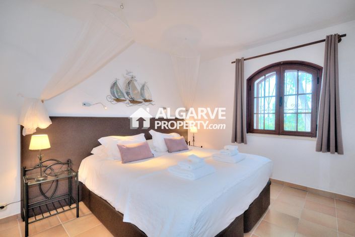 Image No.4-7 Bed Villa for sale