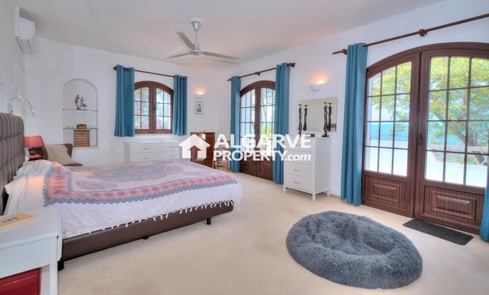 Image No.9-7 Bed Villa for sale