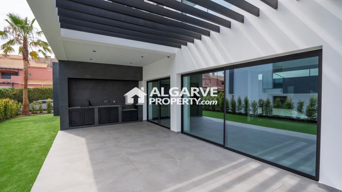 Image No.13-Villa de 4 chambres à vendre à Vilamoura