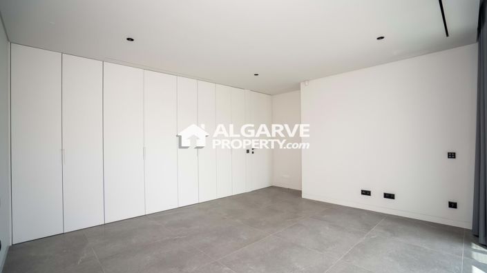 Image No.21-Villa de 4 chambres à vendre à Vilamoura