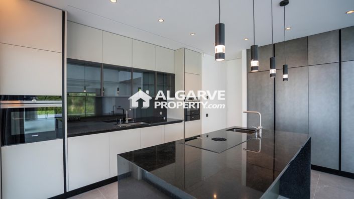 Image No.3-Villa de 4 chambres à vendre à Vilamoura