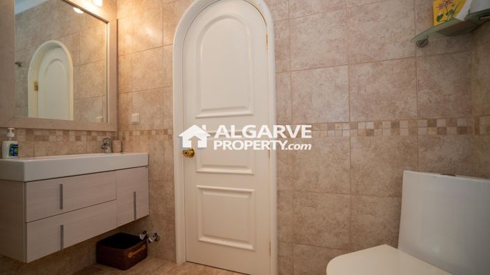 Image No.27-6 Bed Villa for sale