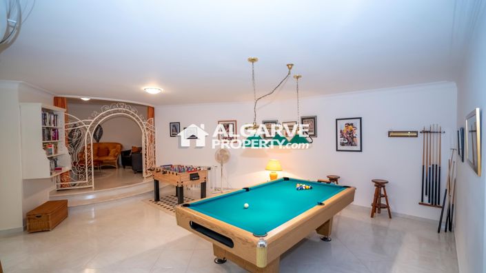 Image No.37-6 Bed Villa for sale