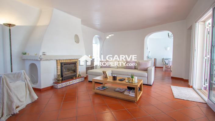 Image No.10-3 Bed Villa for sale