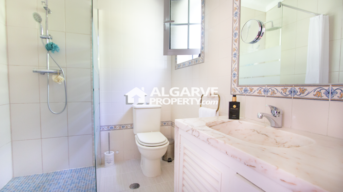 Image No.17-3 Bed Villa for sale