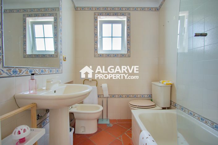 Image No.19-3 Bed Villa for sale