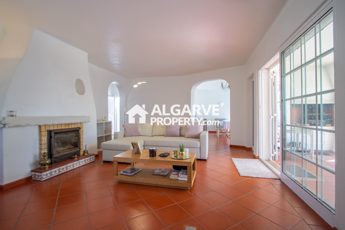 Image No.2-3 Bed Villa for sale