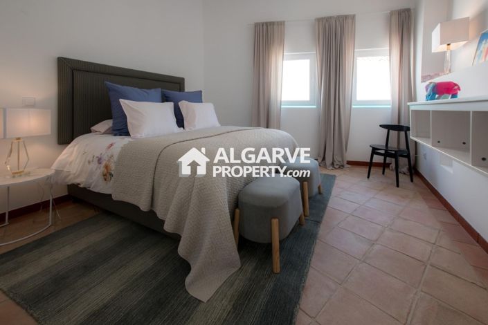 Image No.3-4 Bed Villa for sale