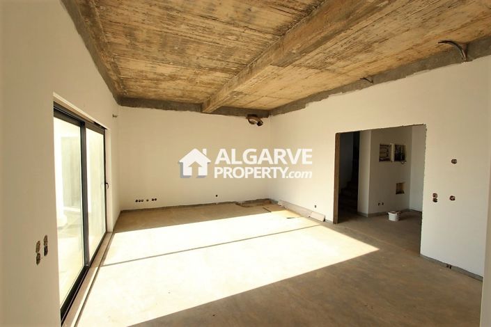 Image No.3-4 Bed Villa for sale