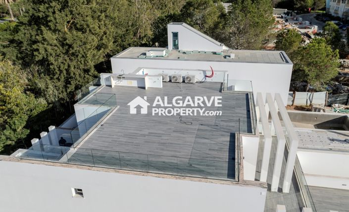 Image No.40-3 Bed Semi-Detached for sale