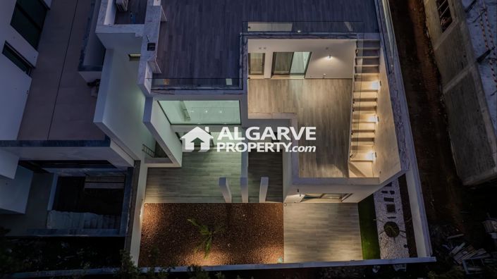 Image No.58-3 Bed Semi-Detached for sale