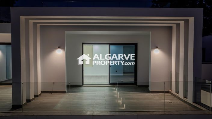 Image No.62-3 Bed Semi-Detached for sale