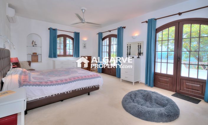 Image No.9-7 Bed Villa for sale