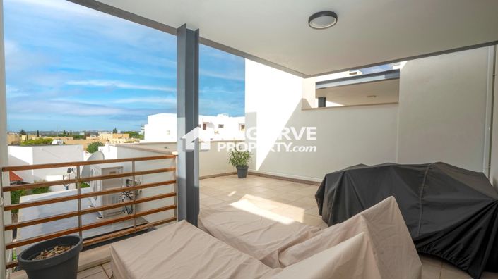 Image No.25-4 Bed Townhouse for sale