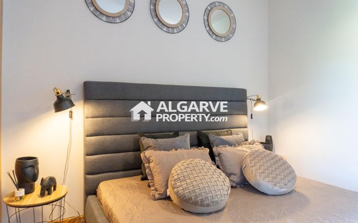 Image No.35-3 Bed Semi-Detached for sale