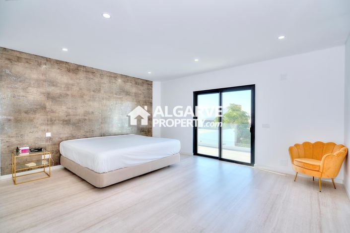 Image No.16-4 Bed Villa for sale