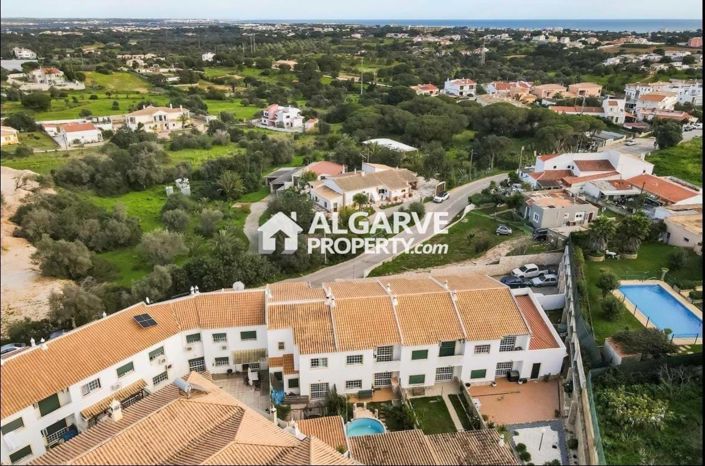 Image No.34-3 Bed Townhouse for sale