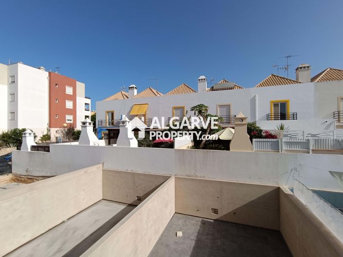 Image No.17-2 Bed Semi-Detached for sale