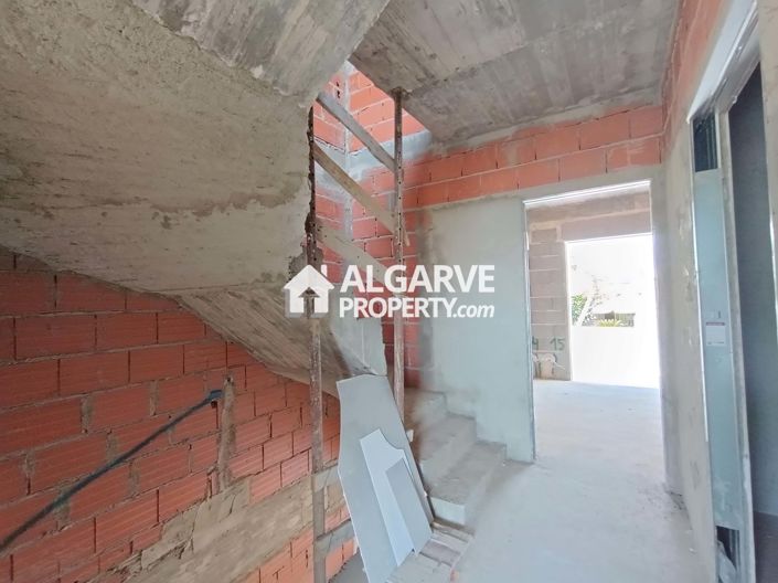 Image No.23-2 Bed Semi-Detached for sale