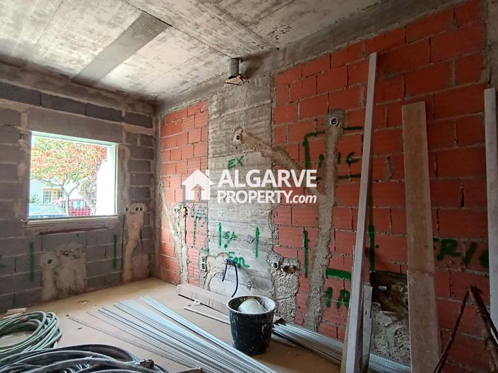 Image No.8-2 Bed Semi-Detached for sale