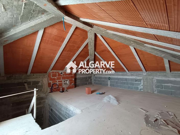 Image No.29-4 Bed Semi-Detached for sale