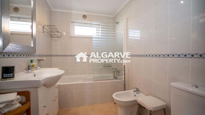 Image No.17-3 Bed Villa for sale