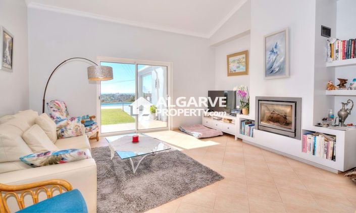 Image No.2-3 Bed Villa for sale