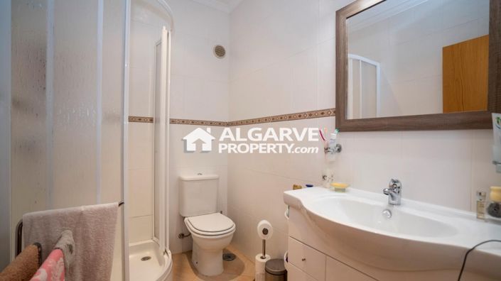 Image No.20-3 Bed Villa for sale