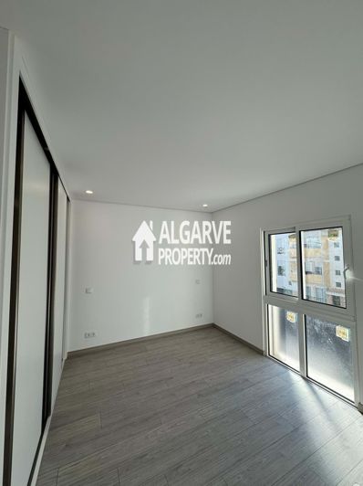 Image No.6-3 Bed Apartment for sale