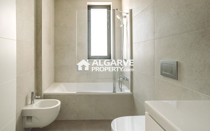 Image No.14-3 Bed Townhouse for sale