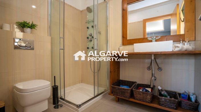 Image No.30-4 Bed Semi-Detached for sale