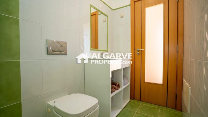 Image No.34-4 Bed Semi-Detached for sale