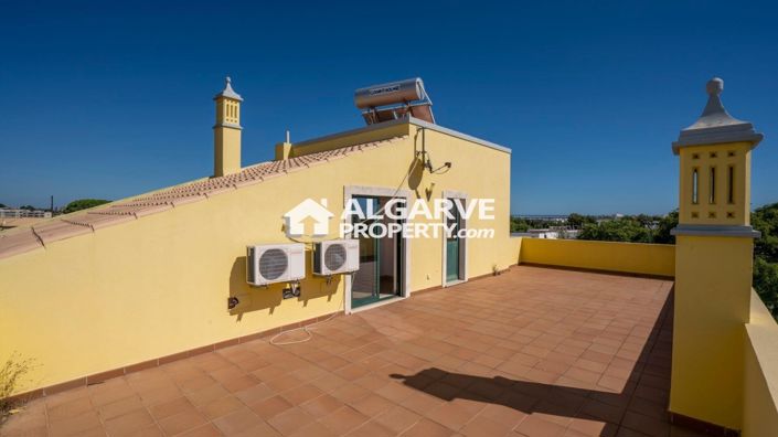 Image No.38-4 Bed Semi-Detached for sale