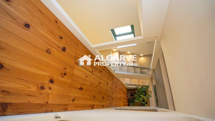 Image No.42-4 Bed Semi-Detached for sale