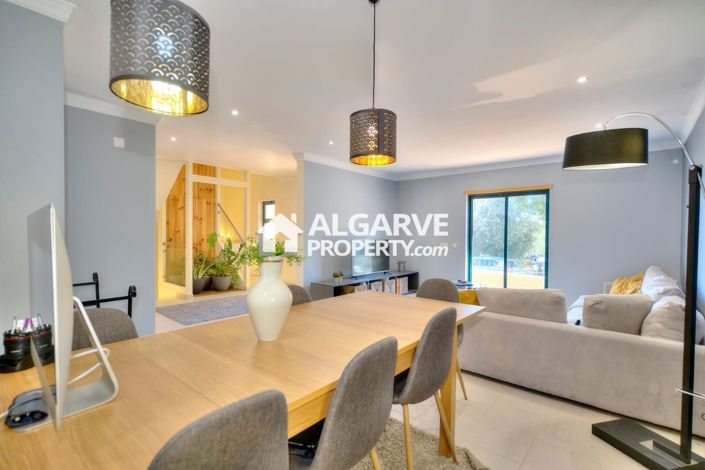 Image No.43-4 Bed Semi-Detached for sale