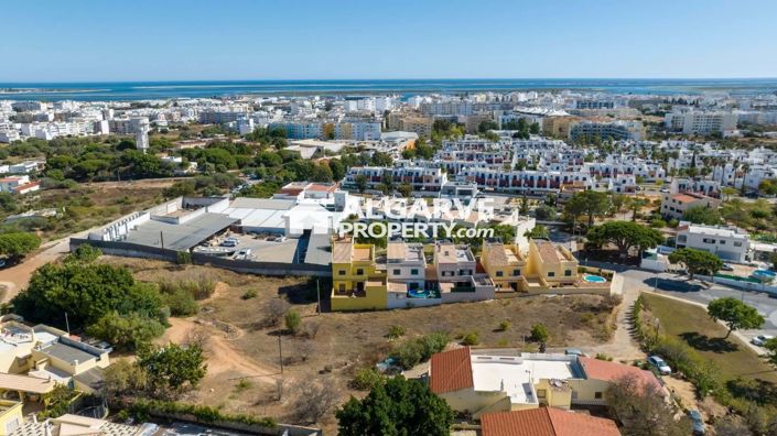 Image No.5-4 Bed Semi-Detached for sale