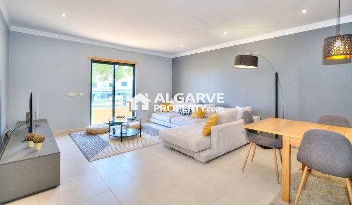 Image No.9-4 Bed Semi-Detached for sale