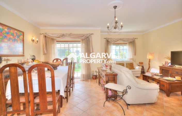 Image No.12-3 Bed Townhouse for sale