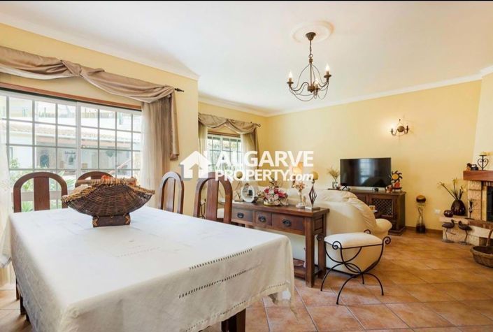 Image No.2-3 Bed Townhouse for sale