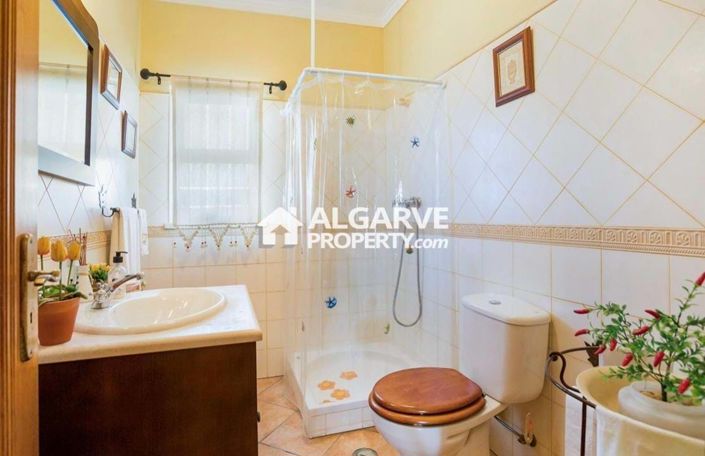 Image No.21-3 Bed Townhouse for sale