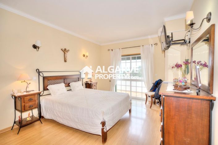 Image No.3-3 Bed Townhouse for sale