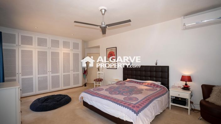 Image No.10-Villa de 7 chambres à vendre à Estói