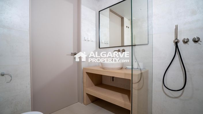 Image No.15-2 Bed Apartment for sale