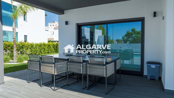 Image No.11-4 Bed Villa for sale