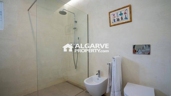 Image No.22-5 Bed Villa for sale