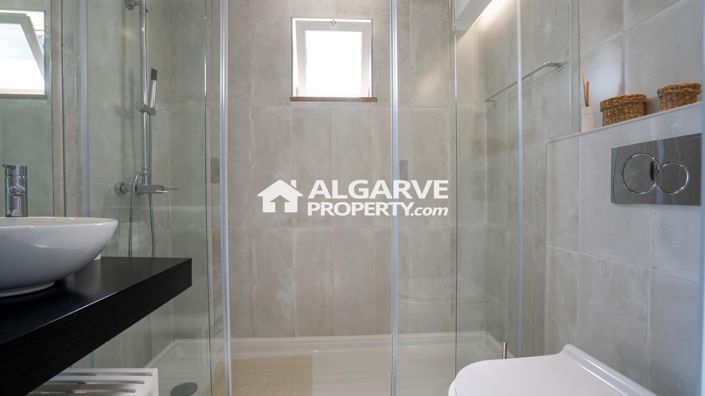 Image No.29-5 Bed Villa for sale