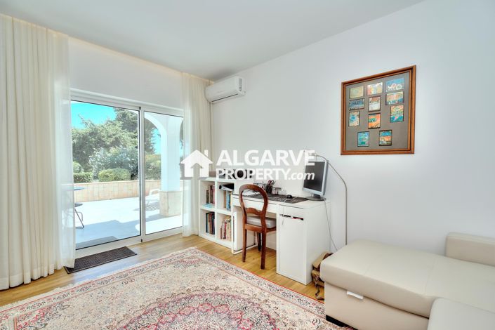 Image No.45-5 Bed Villa for sale