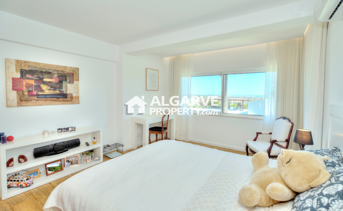 Image No.52-5 Bed Villa for sale